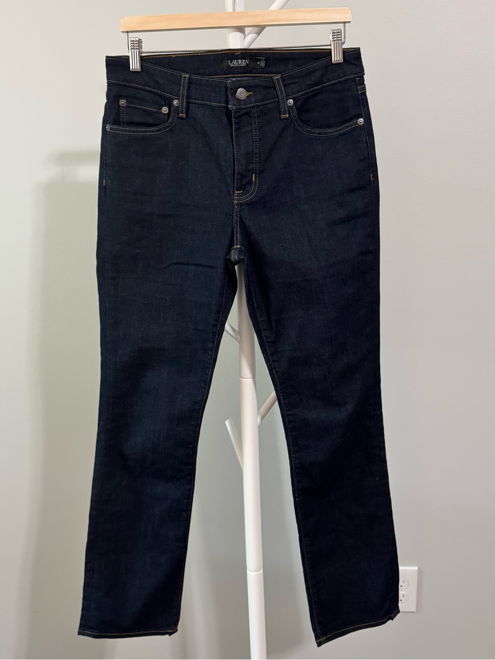 Lauren Ralph Lauren women’s Dark wash Straight leg jeans; size 10